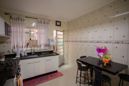 Casa à venda com 135m², 3 quartos e 2 vagasCOZINHA