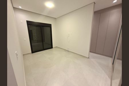 Casa de condomínio à venda com 184m², 3 quartos e 4 vagasFoto 01