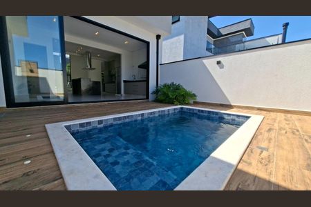 Casa de condomínio à venda com 176m², 3 quartos e 4 vagasFoto 01