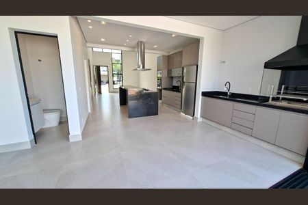 Casa de condomínio à venda com 176m², 3 quartos e 4 vagasFoto 01