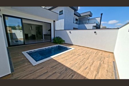 Casa de condomínio à venda com 176m², 3 quartos e 4 vagasFoto 01