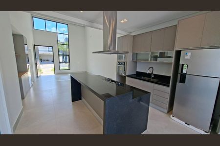 Casa de condomínio à venda com 176m², 3 quartos e 4 vagasFoto 01