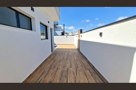 Casa de condomínio à venda com 176m², 3 quartos e 4 vagasFoto 01