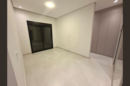 Casa de condomínio à venda com 187m², 3 quartos e 4 vagasFoto 01
