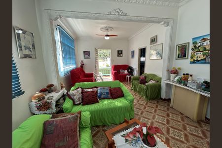 Casa à venda com 600m², 4 quartos e 3 vagasSala