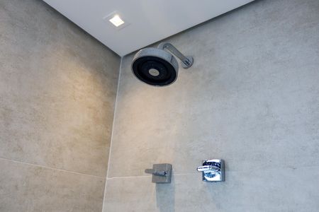 Apartamento à venda com 53m², 2 quartos e 1 vaga Apartamento à venda com 53m², 2 quartos e 1 vagaBanheiro