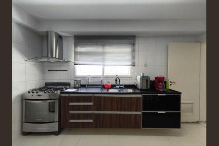Apartamento à venda com 160m², 2 quartos e 3 vagas Apartamento à venda com 160m², 2 quartos e 3 vagasCozinha