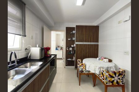 Apartamento à venda com 160m², 2 quartos e 3 vagas Apartamento à venda com 160m², 2 quartos e 3 vagasCozinha