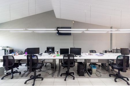 Sala 1 de casa à venda com 2 quartos, 200m² em Cidade Monções, São Paulo