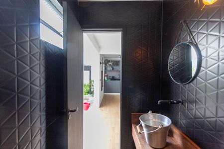 Casa à venda com 200m², 2 quartos e 1 vagaBanheiro de Serviço