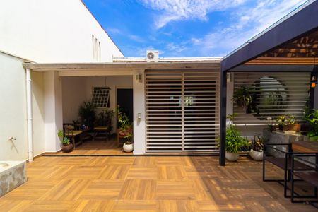 Casa à venda com 200m², 2 quartos e 1 vagaQuintal