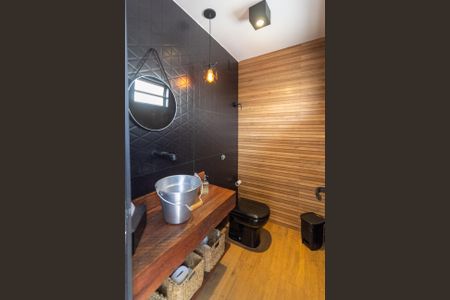 Casa à venda com 200m², 2 quartos e 1 vagaBanheiro de Serviço