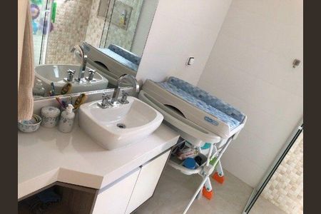 Casa à venda com 4 quartos, 287m² em Swiss Park, Campinas