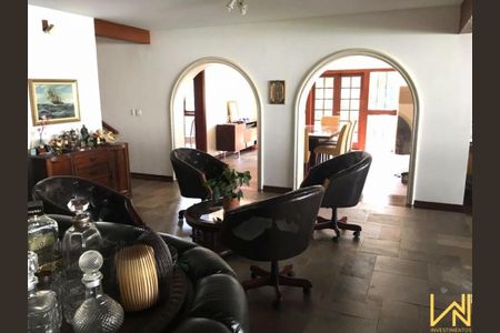 Casa à venda com 590m², 5 quartos e 7 vagas