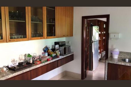 Casa à venda com 590m², 5 quartos e 7 vagas