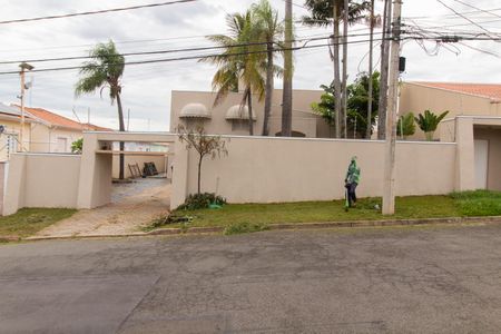 Casa à venda com 443m², 4 quartos e 6 vagasFachada