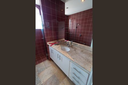 Casa à venda com 443m², 4 quartos e 6 vagasBanheiro