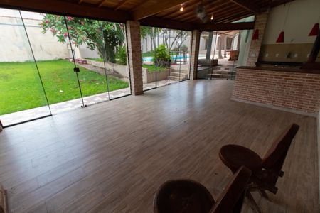 Casa à venda com 443m², 4 quartos e 6 vagasÁrea comum