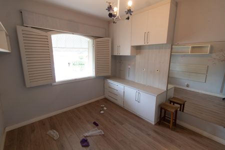 Casa à venda com 443m², 4 quartos e 6 vagasQuarto 1