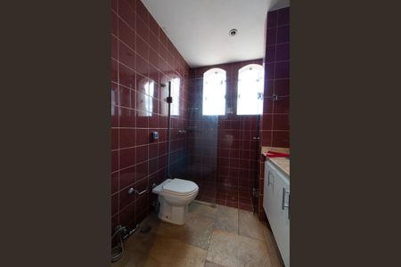 Casa à venda com 443m², 4 quartos e 6 vagasBanheiro