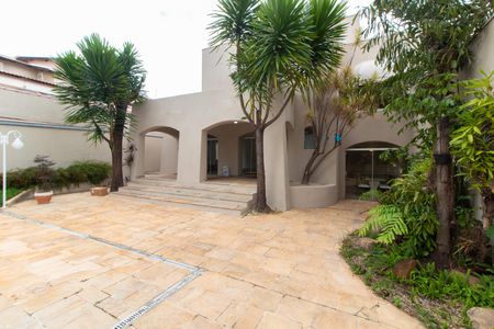 Casa à venda com 443m², 4 quartos e 6 vagasÁrea Externa