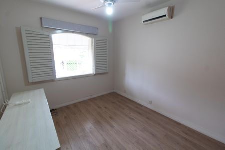 Casa à venda com 443m², 4 quartos e 6 vagasQuarto 2