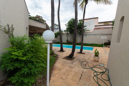 Casa à venda com 443m², 4 quartos e 6 vagasÁrea Externa
