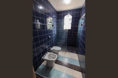 Casa à venda com 443m², 4 quartos e 6 vagasBanheiro da Suíte