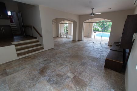 Casa à venda com 443m², 4 quartos e 6 vagasSala 