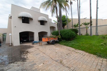 Casa à venda com 443m², 4 quartos e 6 vagasÁrea comum
