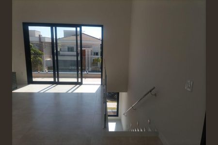 Casa à venda com 3 quartos, 240m² em Swiss Park, Campinas