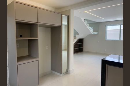 Casa à venda com 3 quartos, 278m² em Swiss Park, Campinas