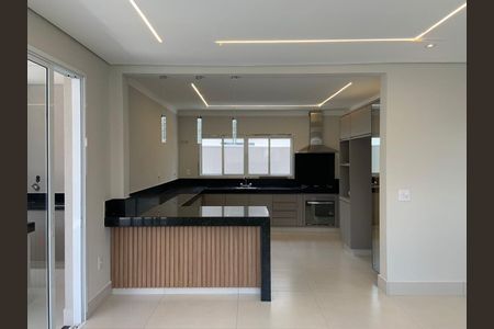 Casa à venda com 3 quartos, 278m² em Swiss Park, Campinas