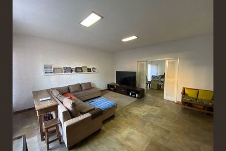 Casa à venda com 4 quartos, 253m² em Cambuí, Campinas