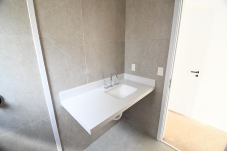 Casa de condomínio à venda com 225m², 3 quartos e 2 vagasBanheiro Suíte 2