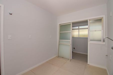 Apartamento à venda com 90m², 2 quartos e 1 vaga Apartamento à venda com 90m², 2 quartos e 1 vagaCozinha e Área de Serviço