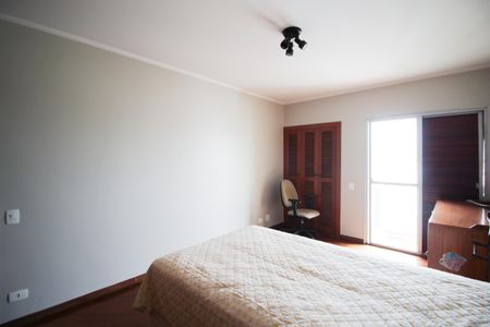 Apartamento à venda com 192m², 4 quartos e 2 vagas Apartamento à venda com 192m², 4 quartos e 2 vagasQuarto 2