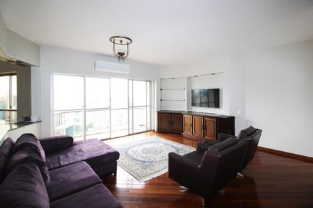 Apartamento à venda com 192m², 4 quartos e 2 vagas Apartamento à venda com 192m², 4 quartos e 2 vagasSala