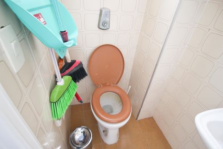 Apartamento à venda com 192m², 4 quartos e 2 vagas Apartamento à venda com 192m², 4 quartos e 2 vagasBanheiro de serviço