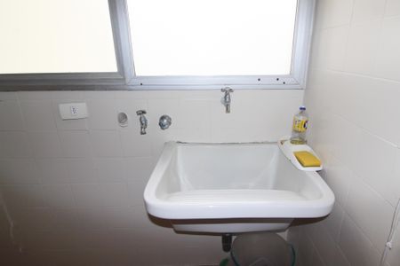 Apartamento à venda com 192m², 4 quartos e 2 vagas Apartamento à venda com 192m², 4 quartos e 2 vagasÁrea de Serviço