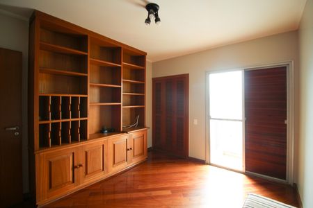 Apartamento à venda com 192m², 4 quartos e 2 vagas Apartamento à venda com 192m², 4 quartos e 2 vagasQuarto 1