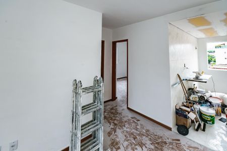 Sala de apartamento à venda com 2 quartos, 50m² em Serrano, Belo Horizonte
