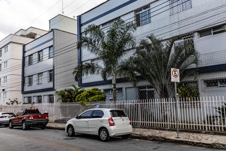 Apartamento para alugar com 99m², 3 quartos e 1 vagaFachada
