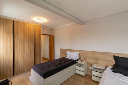 Casa à venda com 135m², 3 quartos e 3 vagasQuarto 2