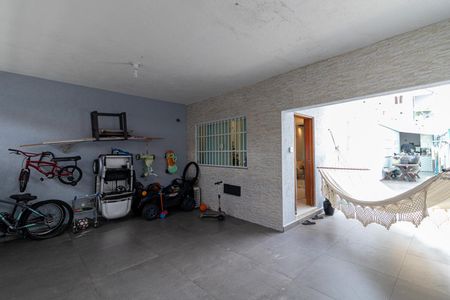 Casa à venda com 135m², 3 quartos e 3 vagasGaragem