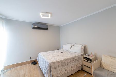 Casa à venda com 135m², 3 quartos e 3 vagasSuíte