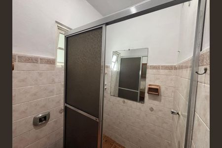 Casa para alugar com 360m², 4 quartos e 2 vagas Casa para alugar com 360m², 4 quartos e 2 vagasBanheiro social