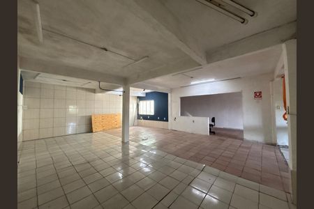 Casa para alugar com 360m², 4 quartos e 2 vagas Casa para alugar com 360m², 4 quartos e 2 vagasÁrea comum