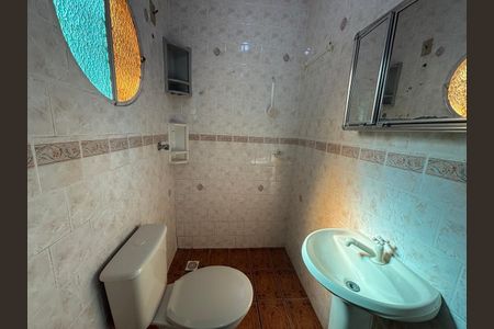 Casa para alugar com 360m², 4 quartos e 2 vagas Casa para alugar com 360m², 4 quartos e 2 vagasBanheiro da Suíte