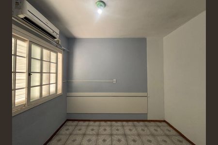 Casa para alugar com 360m², 4 quartos e 2 vagas Casa para alugar com 360m², 4 quartos e 2 vagasQuarto